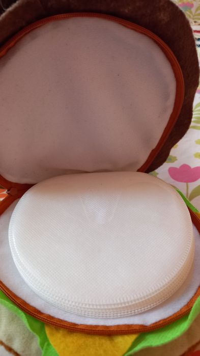 Vand suport portabil pt 24 CD-uri,forma hamburger