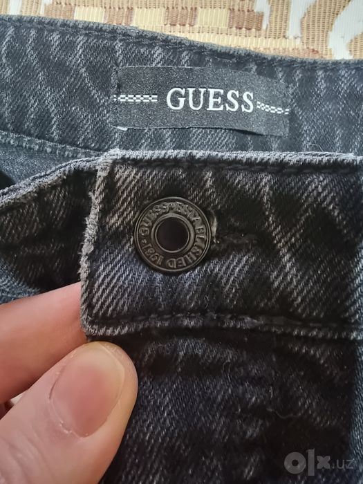 Джинсы Guess.  Брюки Calvin Klein