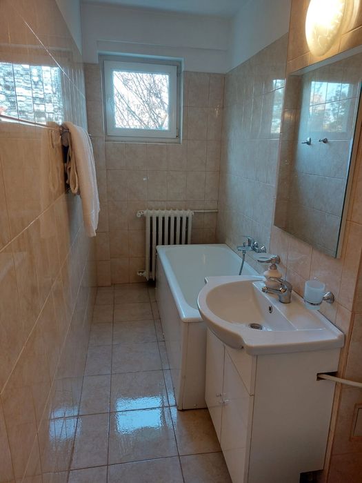 Garsoniera de închiriat : 500 euro  lună.. preț fix, nenegociabil.