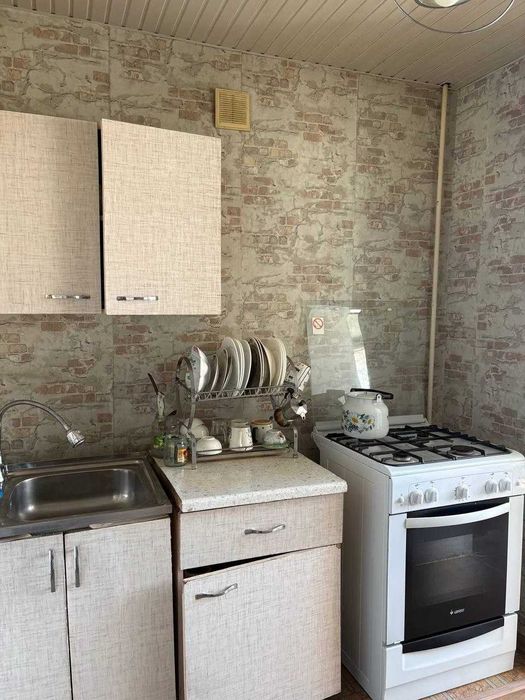 Продаётся 3х комн. квартира на Чиланзаре. Домбробод. Пед. институт