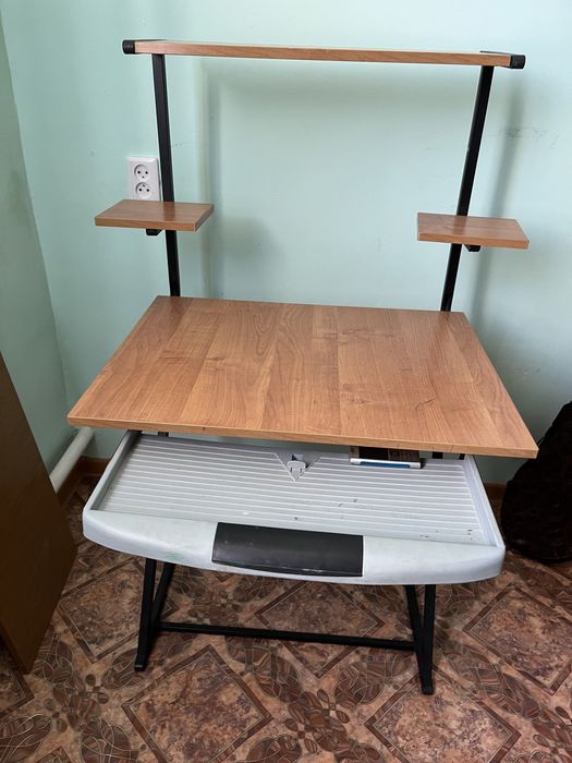 Компютерге арналған үстел