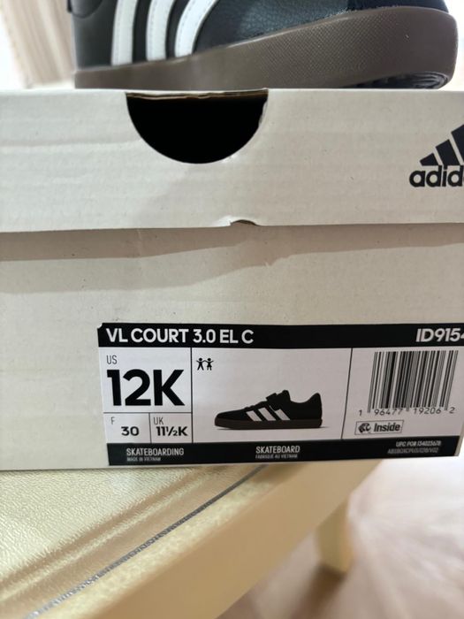 Продам кроссовки