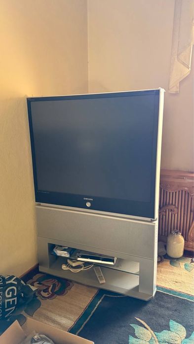 Samsung panasonic televizor