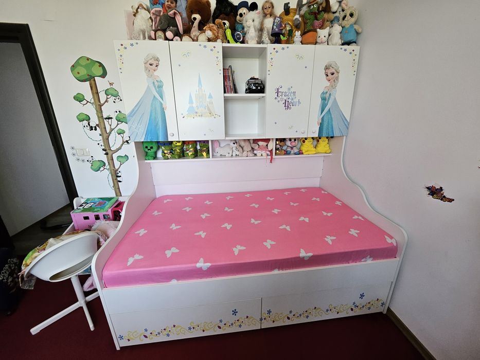 Mobila pentru fetita