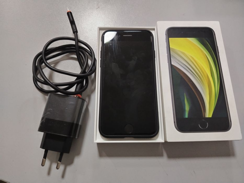 Продам идеальный компакт. iPhone SE 64 GB.