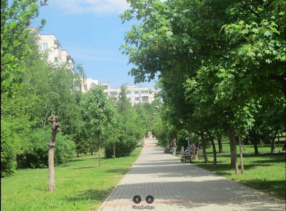 Светла гарсониера с отделна кухня в централната част на кв. Бузлуджа,Велико Търново