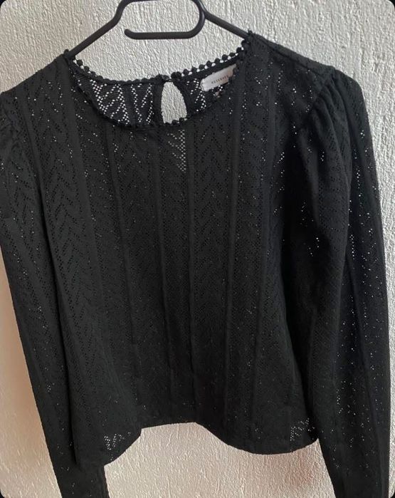 Сака и блузи С и ХС размер. Отлично състояние до 15€