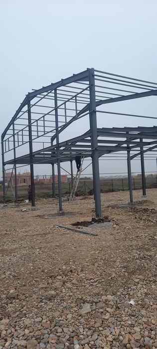 Vând hală metalică lucrăm fără avans