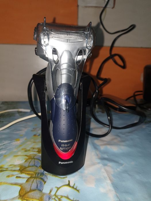 Aparat de ras electric