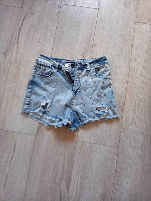 Два чифта дънкови панталонки