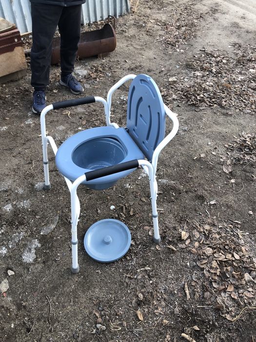 Продам кресло-туалет