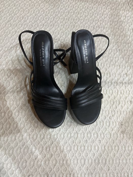 Високи обувки, нови