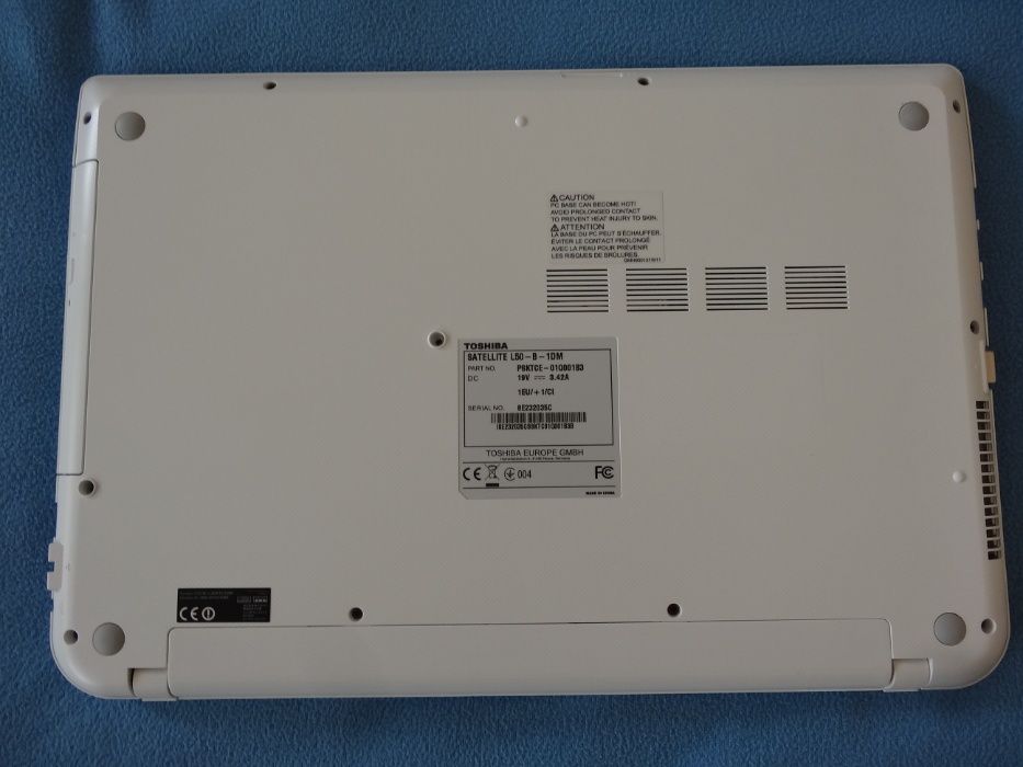 Продавам лаптоп TOSHIBA L50-B-1DM 15.6 ", INTEL i3, RAM 8G, SSD 240GB