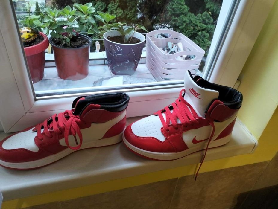 Tenesi de bărbați Nr 43 purtați  o singura data deva