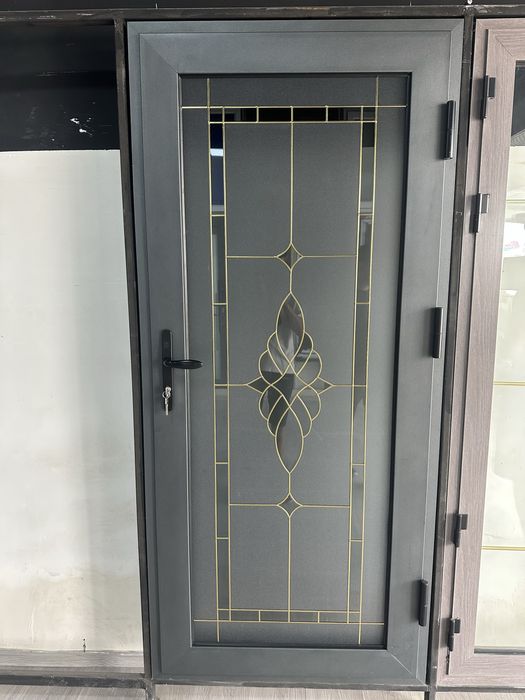 Akfa eshik va romlar ishlab chiqarish.Plast va Aluminiy.TERMO