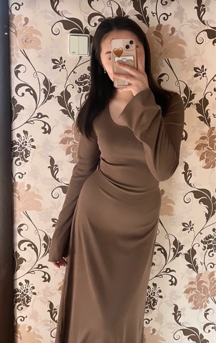 Продам пальто,платье на завязках