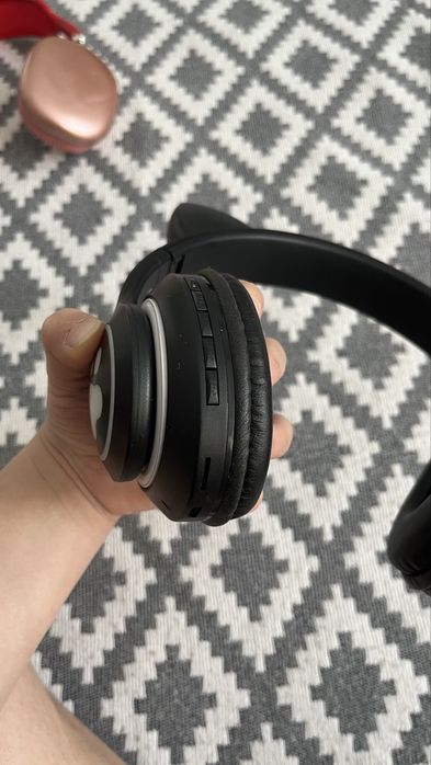 Наушники с ушками котика