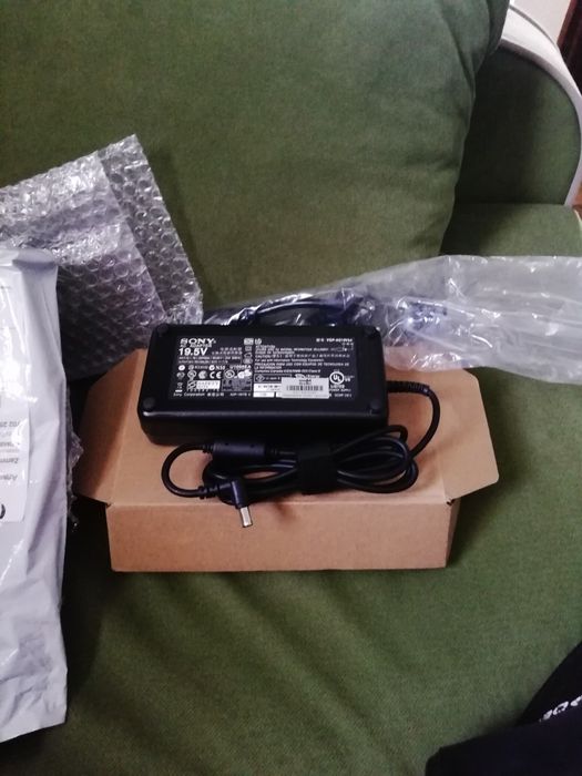 Блок питания Sony 19,5В 7,7А.