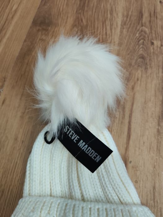 Căciulă damă Steve Madden