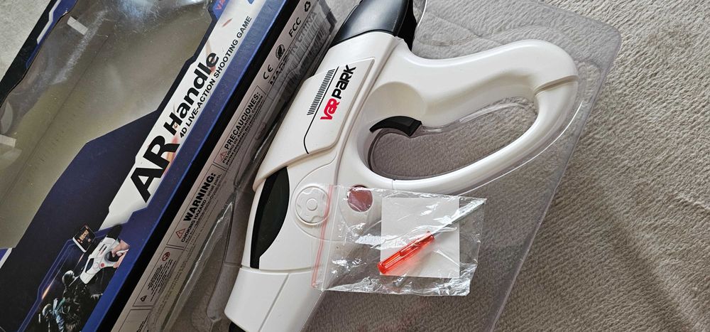 Pistol Varpark  realitate augmentata, IOS si Android, alb/negru