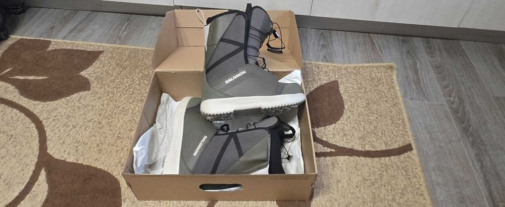 vand boots snowboard marimea 36.5/37 noi.