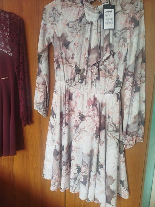 Продавам детски рокли