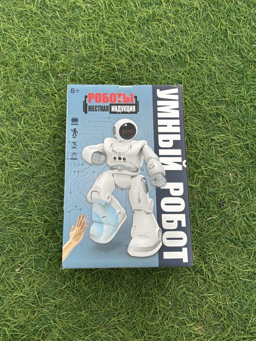 Развивающие игрушки, книги