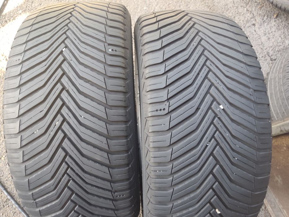 255/40/19" 2бр Michelin cross climate 2,dot2122,5mm
