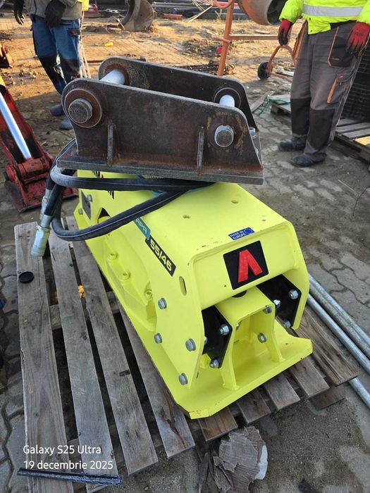 Vand placa compactoare Ammann pentru Buldoexcavator