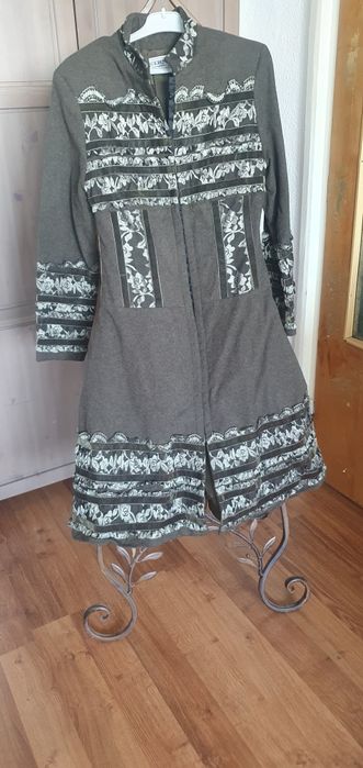 Palton kaki designer Cristina Cernei