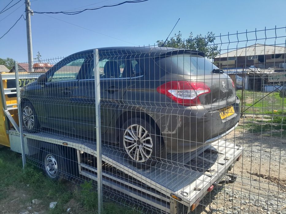 Dezmembrez Citroen C4 14 cc benzină/16DIESEL