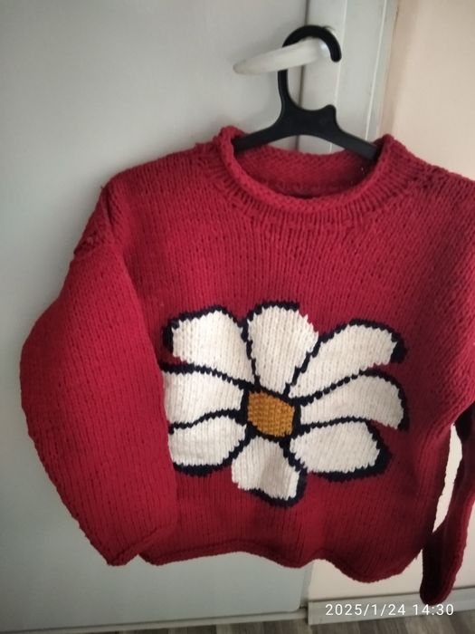 Дамски пуловери размер М