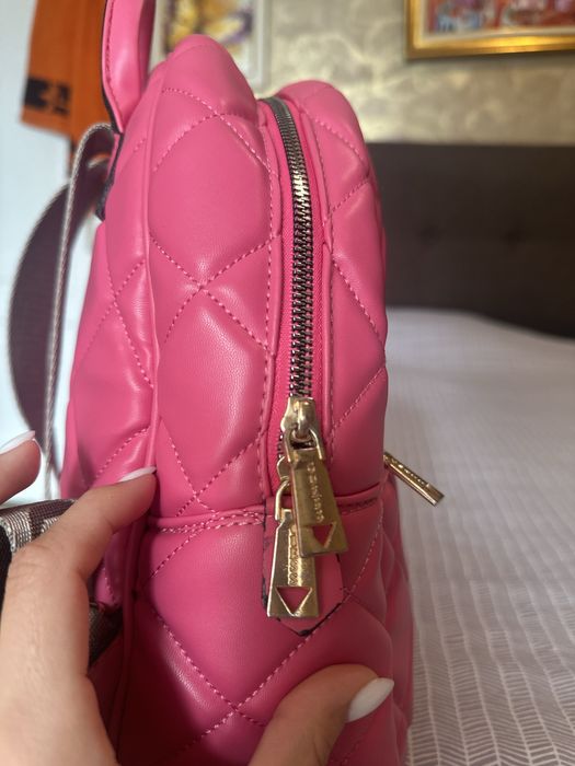 Розова раница Guess