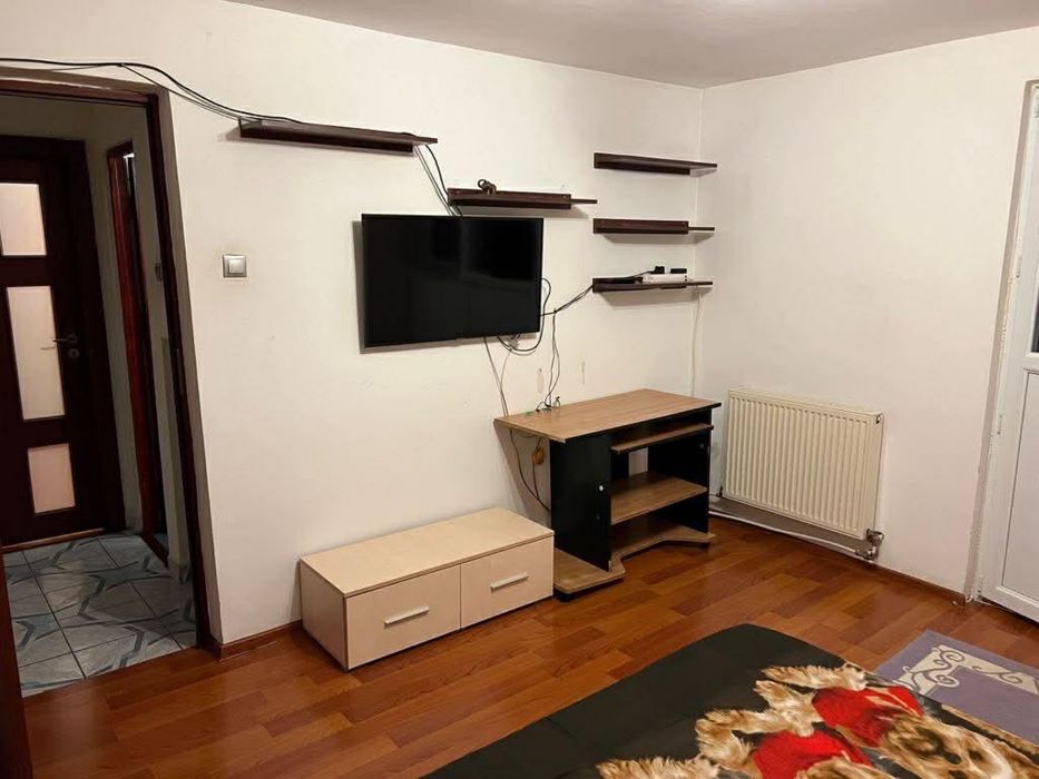 Inchiriez apartament 2 camere zona nord