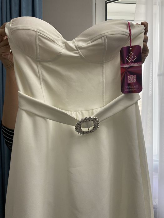 Белое платье на вечер