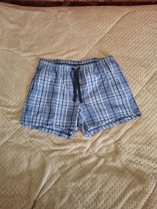 Продавам къси мъжки гащи