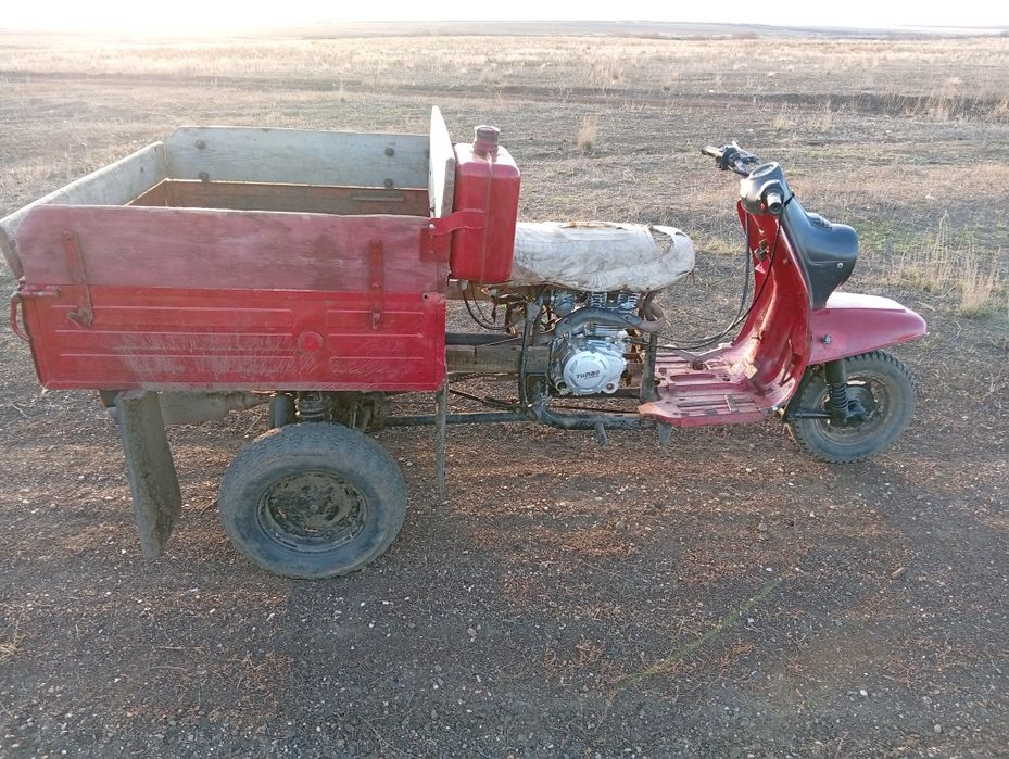 Моторелер 200 кубов