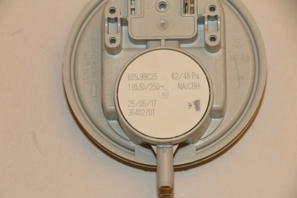 Presostat de aer 62 / 48 Pa centrala Ferroli DIVAcondens F24
