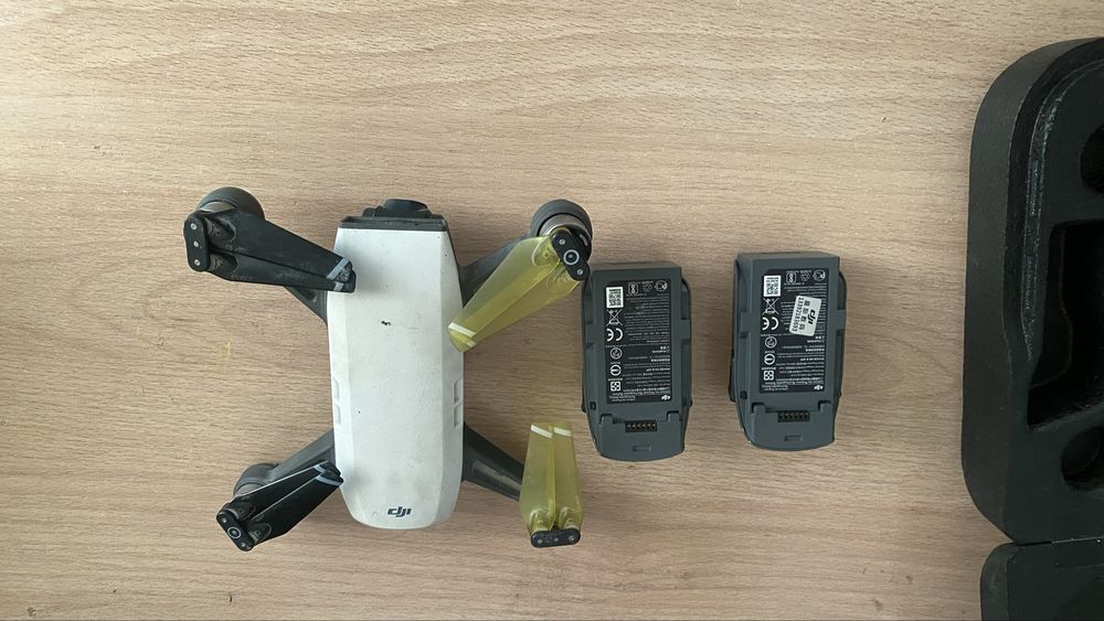Дрон DJI SPARK поломанный