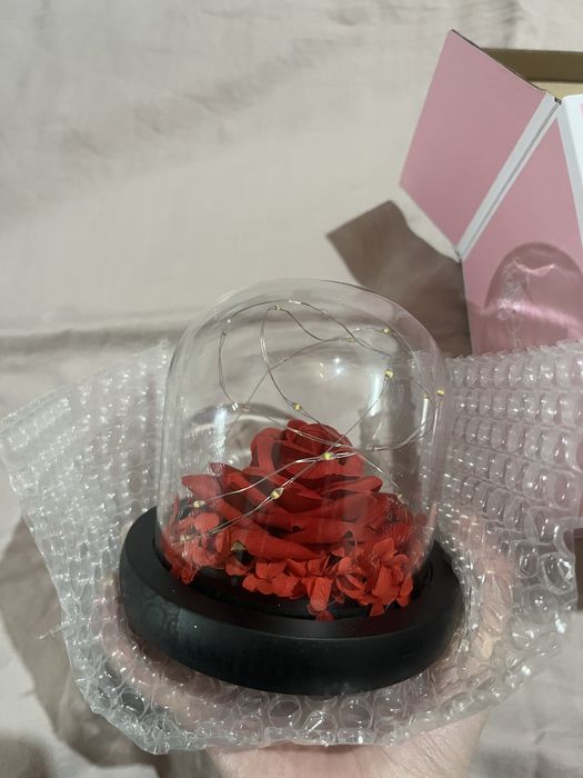 Роза в стекле, подарок на 8 марта