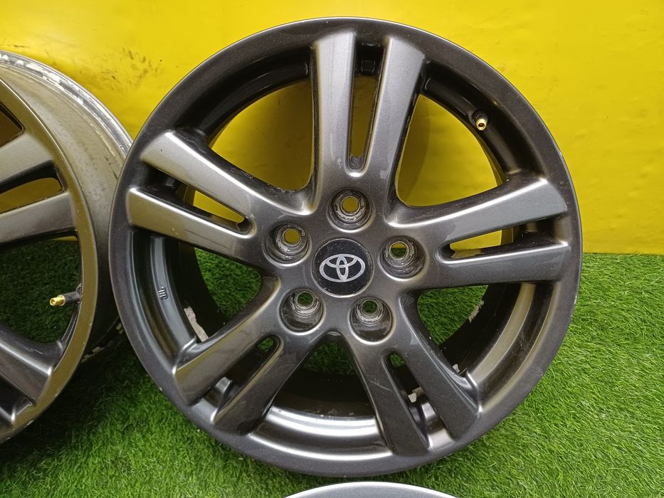 Диски R16 5x114.3 на Toyota и другие.