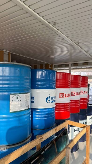 Metal bochkalar sotiladi