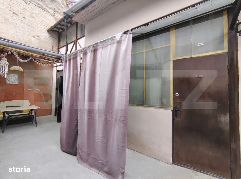 Casa zona ultracentrala, curte comuna, 50 mp, cu loc de parcare