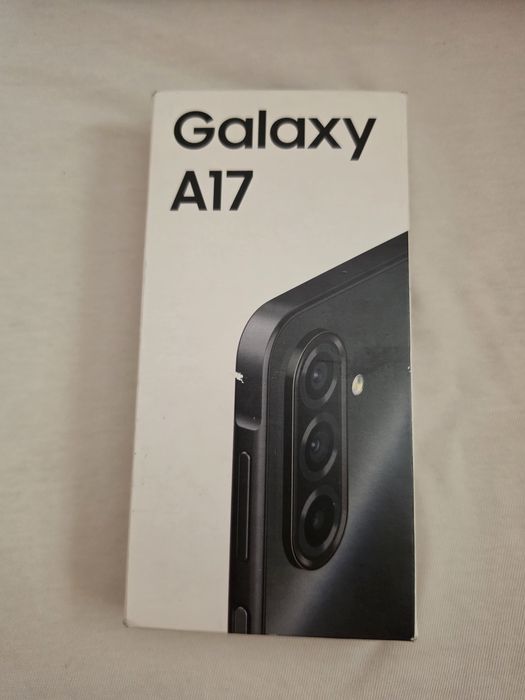 Samsung A 17 128 GB телефона е като нов