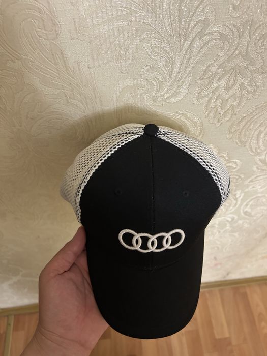 Продам оригинал кепку Audi quattro cup новая