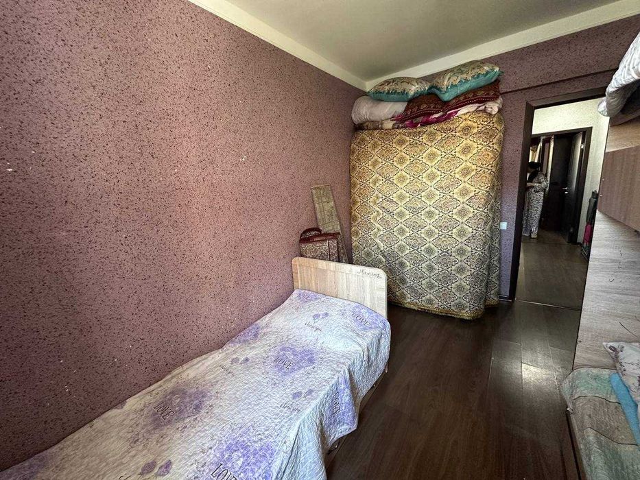 Продаётся 3х комн квартира на 3 этаже Ор-р 7 микрорайон Мегамаркет