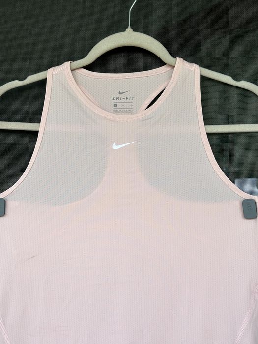 Дамски потник Nike Dri-FIT - размер S, Отлично състояние