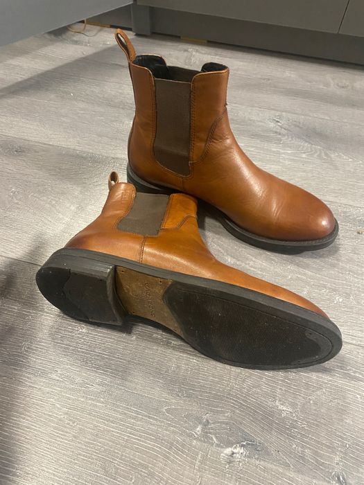 Ghete din piele naturală