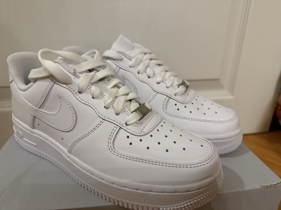 Бели маратонки Air Force 1
