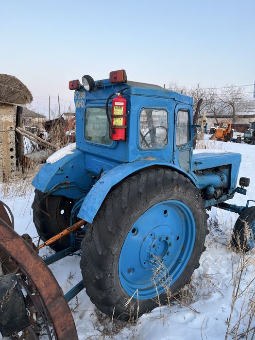 Продам трактора ведущие и неведущие